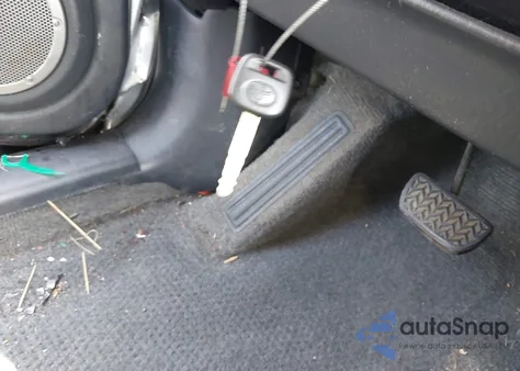 2005 Toyota Rav4 from USA, damaged, VIN JTEHD20V756029588